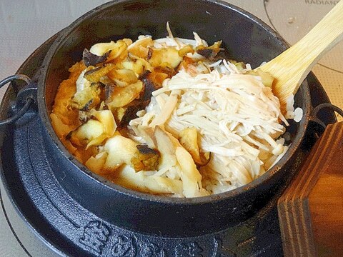 おこげが旨い☆　「サザエの海鮮五目釜飯」